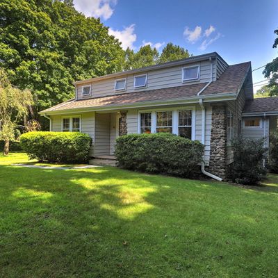 43 Newton Rd, Woodbridge, CT 06525