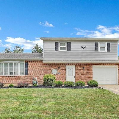 430 Pawnee Dr, Mechanicsburg, PA 17050