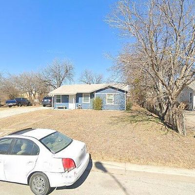 4301 Burly St, Forest Hill, TX 76119