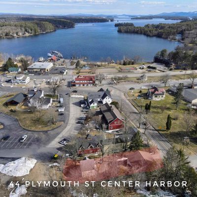 44 Plymouth St, Center Harbor, NH 03226