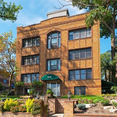 4418 W Lake Harriet Pkwy #206, Minneapolis, MN 55410