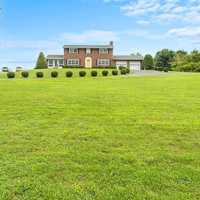 442 S Monte Vista, Glade Spring, VA 24230