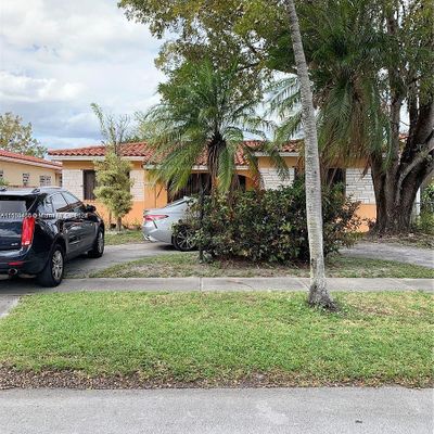 443 W 43 Rd Pl, Hialeah, FL 33012