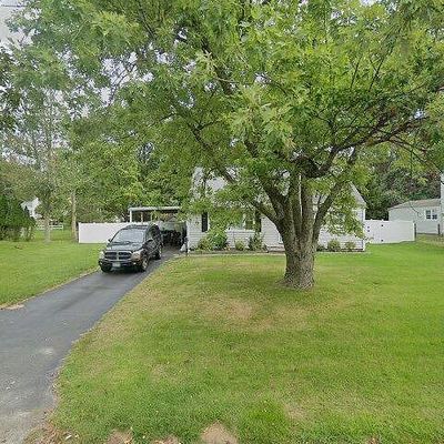 445 Brookside Ave, Oakhurst, NJ 07755