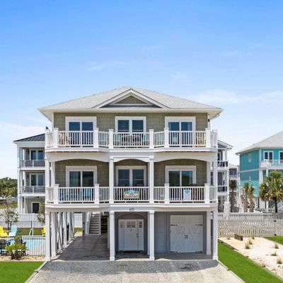 445 E Third St, Ocean Isle Beach, NC 28469