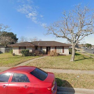 4501 Essex Dr, Corpus Christi, TX 78413