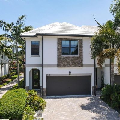 4518 E Aqua Bella Ln, Fort Lauderdale, FL 33312