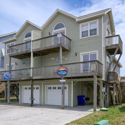 3994 Island Dr, Sneads Ferry, NC 28460