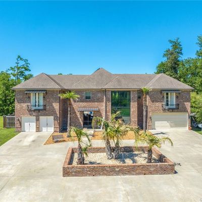 3997 River Moss Ln, Westlake, LA 70669