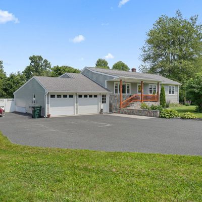 4 Crown View Dr, Sandy Hook, CT 06482