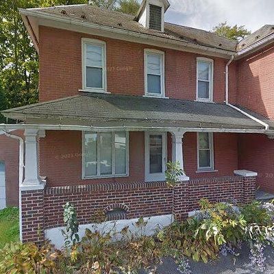 4 Fox Gap Ave, Bangor, PA 18013