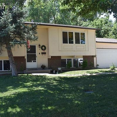 4 Grissom Pl, Pueblo, CO 81001