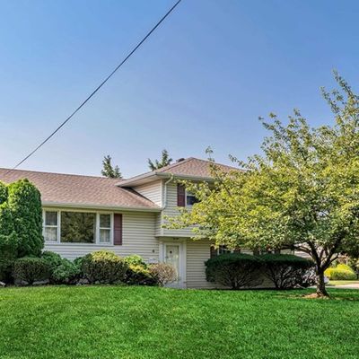 4 Leigh Ter, Glen Rock, NJ 07452