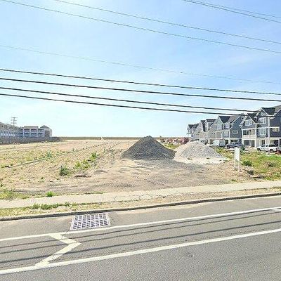 4 Shell Rd, Mantoloking, NJ 08724