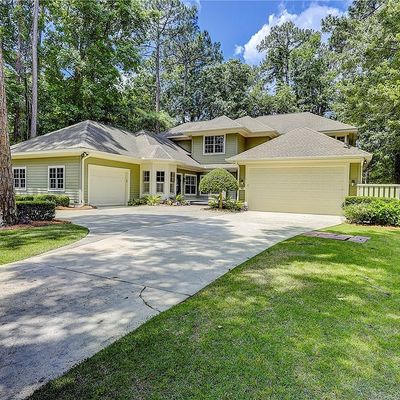 40 Royal James Drive, Hilton Head Island, SC 29926