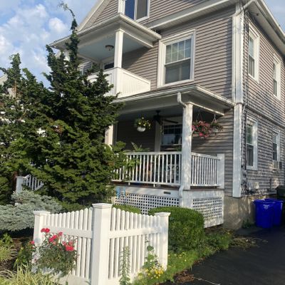 40 Sherman St, New London, CT 06320