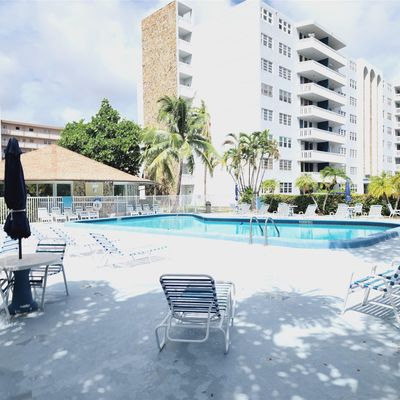 401 Ne 14th Ave, Hallandale Beach, FL 33009