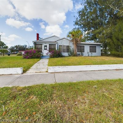 401 N Lake Ave, Avon Park, FL 33825