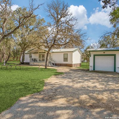 402 Galveston St, Bandera, TX 78003