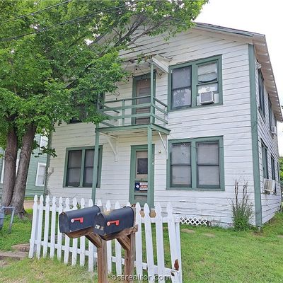 402 Hill St, Bryan, TX 77803