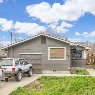 405 S B St, Phoenix, OR 97535