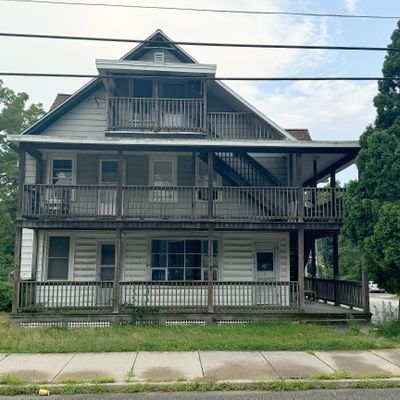 406 Valley St, Willimantic, CT 06226