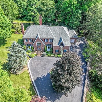 41 Christian Ln, Brookfield, CT 06804