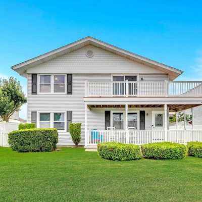 41 Lighthouse Dr, Brigantine, NJ 08203