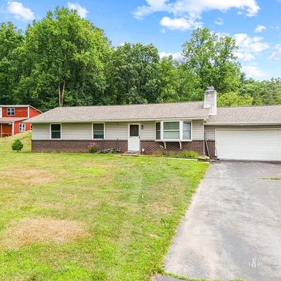 41 Poplar Rd, Boyertown, PA 19512