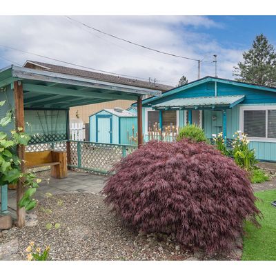 410 Se Carroll St, Winston, OR 97496