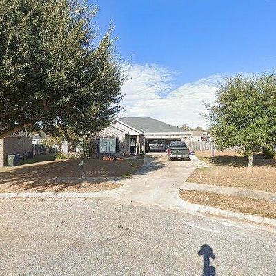 411 Londonberry Dr, Dothan, AL 36303