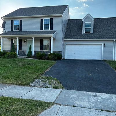 4954 Coatbridge Ln, Walnutport, PA 18088