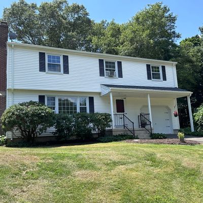 5 Corey Ln, Niantic, CT 06357