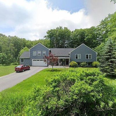 5 Lovers Ln, Topsham, ME 04086