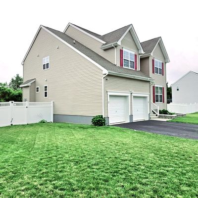 5 Moonlight Dr, Egg Harbor Township, NJ 08234