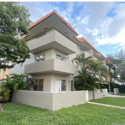 50 Antilla Ave, Coral Gables, FL 33134