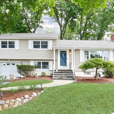 50 Balfour Ln, Ramsey, NJ 07446