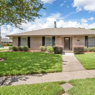 5000 Senac Dr, Metairie, LA 70003