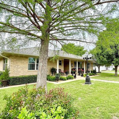 501 Westwood St, Breckenridge, TX 76424