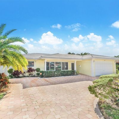 5018 Roosevelt St, Hollywood, FL 33021