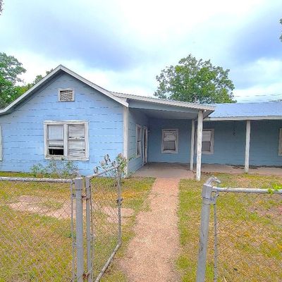 502 Center St, Alleyton, TX 78935