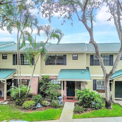 502 Westree Ln, Plantation, FL 33324