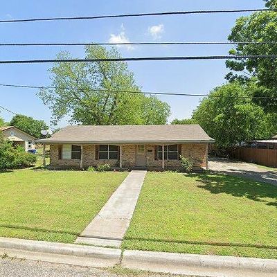 504 White St, Whitesboro, TX 76273