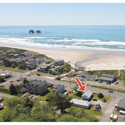 506 S 101 Highway, Rockaway Beach, OR 97136