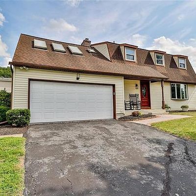 507 Scenic View Dr, Easton, PA 18040