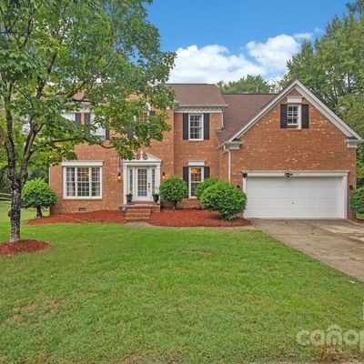 5103 Fairvista Dr, Charlotte, NC 28269