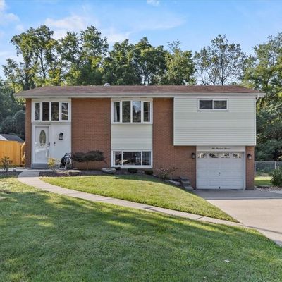 511 Hankey Farms Dr, Oakdale, PA 15071