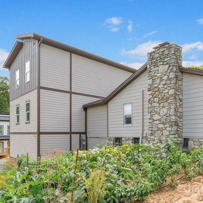 514 Deaverview Rd, Asheville, NC 28806