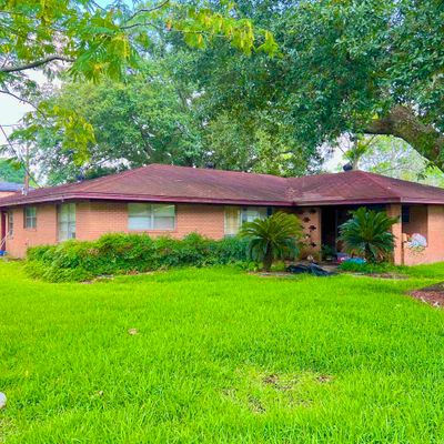 5155 Highland Ave, Beaumont, TX 77705