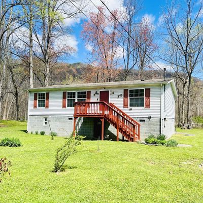 518 North River Street, Big Stone Gap, VA 24219